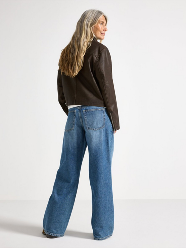 alternative product image